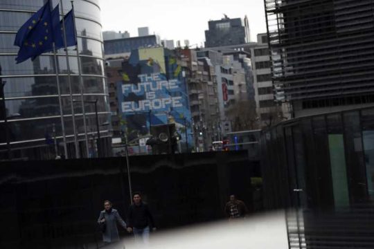 Ασθενικές ηγεσίες, υποτονικές αντιδράσεις στη Mitteleuropa