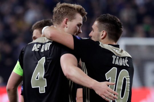 Champions League: Άγιαξ από άλλες εποχές και σαρωτική Μπαρτσελόνα