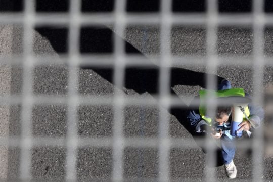 ΟΟΣΑ: Υπό πίεση η συνθλιμμένη μεσαία τάξη