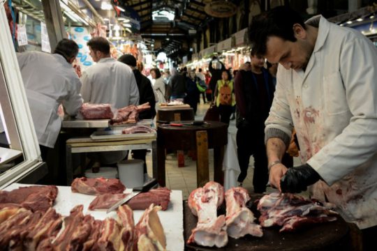 Ακριβότερο έως και 3% το πασχαλινό τραπέζι