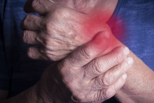 Ατομική και ολιστική προσέγγιση στη θεραπεία της ρευματοειδούς αρθρίτιδας