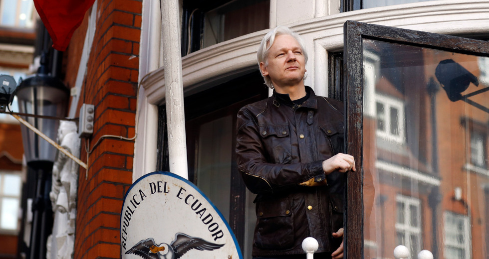 Καταγγελίες Wikileaks κατά του Εκουαδόρ για κατασκοπία εις βάρος του Ασάνζ