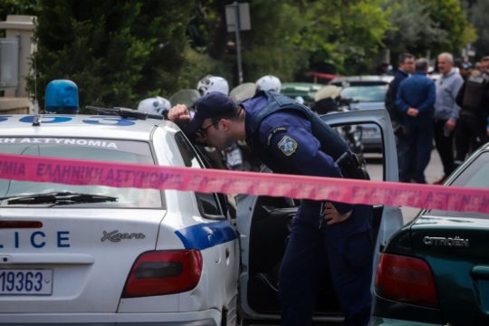 27χρονος σκότωσε τον γιο του και αυτοκτόνησε