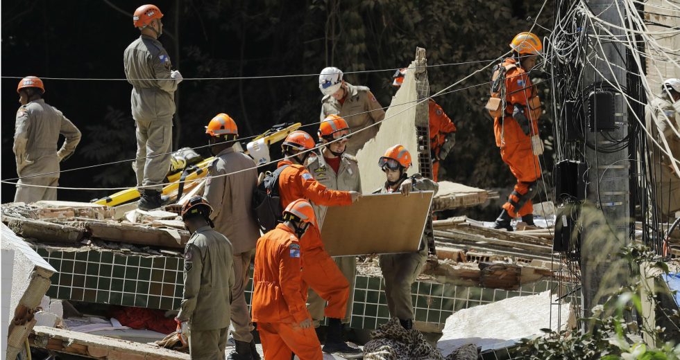 Φονική κατάρρευση κτιρίων σε φαβέλα του Ρίο ντε Τζανέιρο