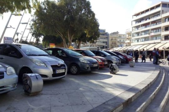 Ηράκλειο: Πορεία διαμαρτυρίας από τους εκπαιδευτές οδήγησης