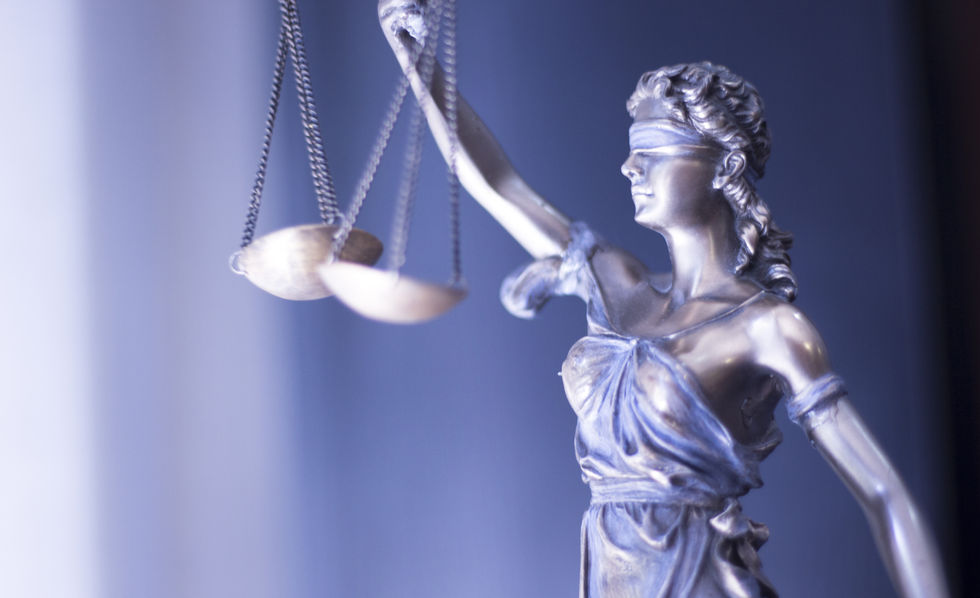 Υπερβολές και… επικρίσεις για τη Δικαιοσύνη α λα καρτ