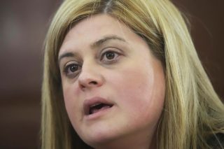 «Γαλάζιος» όχλος τραμπούκισε την Ελευθερία Χατζηγεωργίου