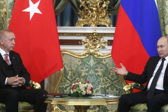 Πούτιν: Προτεραιότητά μας η αποστολή των S-400 στην Τουρκία