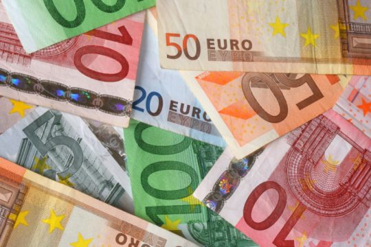 Ερευνα ΙΟΒΕ για εισαγωγές και εξαγωγές