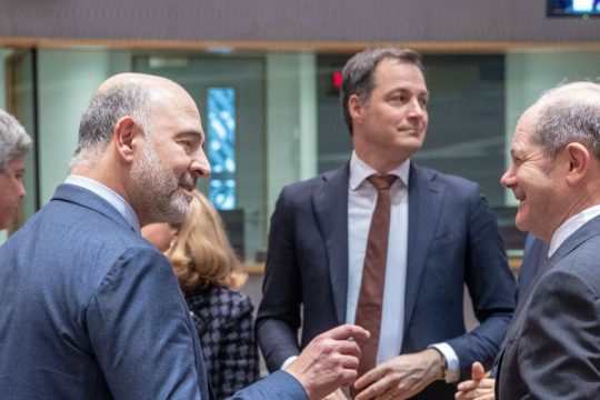 «Πράσινο φως» από την Κομισιόν για τη δόση του 1 δισ. στην Ελλάδα