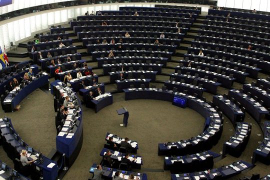 Ευρωβουλευτές υπέρ των ακαδημαϊκών που διώκονται στην Τουρκία
