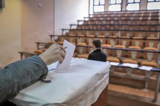 Διπλές κάλπες ξανά και μικρής έκτασης επεισόδια