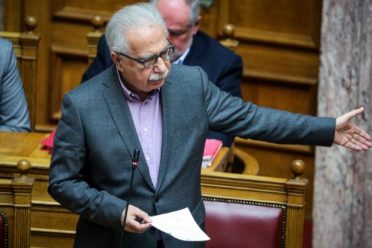 Παιδεία… μάχης στη Βουλή