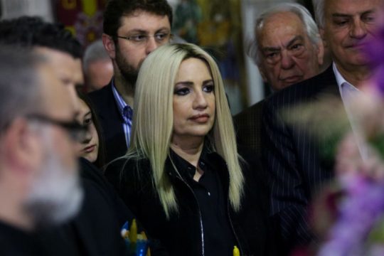 Τα μηνύματα των πολιτικών αρχηγών για το Πάσχα
