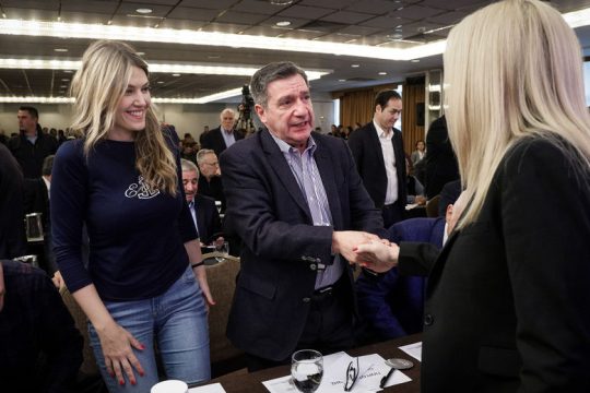 Πολιτικό Συμβούλιο… μόνο για την πλειοψηφία