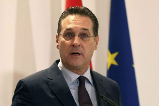 Με σημαία το μεταναστευτικό οι Αυστριακοί ακροδεξιοί στις ευρωεκλογές