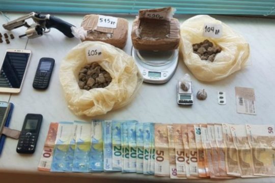 Ηράκλειο: Συνελήφθησαν με πάνω από ένα κιλό ηρωΐνης