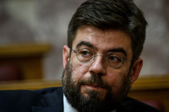 «Οι επιθέσεις στους δικαστικούς λειτουργούς που χειρίζονται τη Novartis τους προσβάλλει»