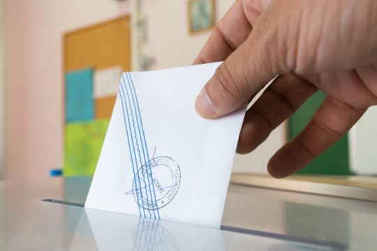 Απλή αναλογική και δικαίωμα ψήφου σε 17ρηδες για πρώτη φορά