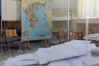Οι αναποφάσιστοι θα κρίνουν τη μάχη