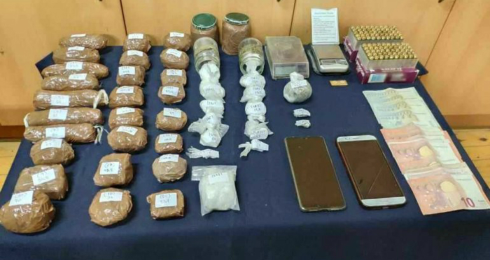 Ρέθυμνο: Συνελήφθησαν δύο αδέρφια με 1,3 κιλά κοκαΐνης