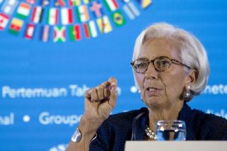 Διατήρηση υψηλών πλεονασμάτων προβλέπει το ΔΝΤ