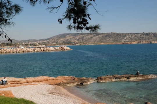 Οι… ιερές «μπίζνες» φέρνουν ανατροπές στην εκλογή μητροπολίτη στη Γλυφάδα