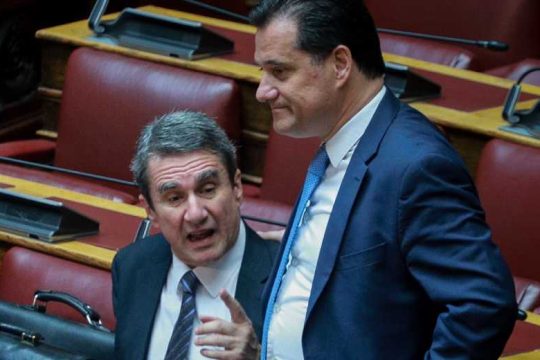 Είναι ύποπτος; Αρα, σκευωρία