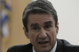 Ηρθη η ασυλία του Λοβέρδου, για «βρόμικο ’89» μιλά η Γεννηματά