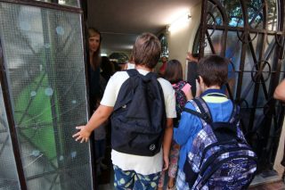 Ενστάσεις για το «κουδούνι» στις 9 π.μ.