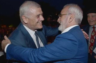 Αυτά που ενώνουν ψάχνει η ΑΕΚ