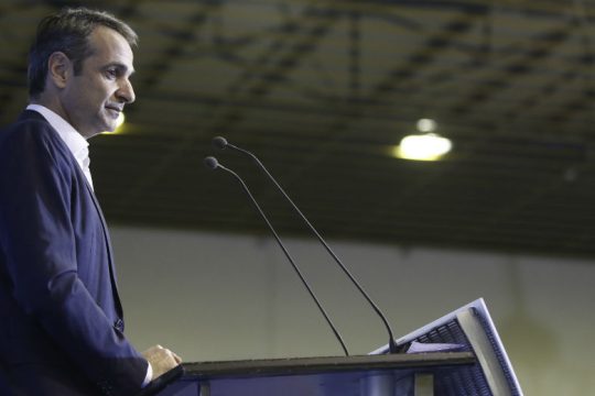 Πυρά κατά του Αλέξη Τσίπρα εξαπέλυσαν τα κόμματα της αντιπολίτευσης