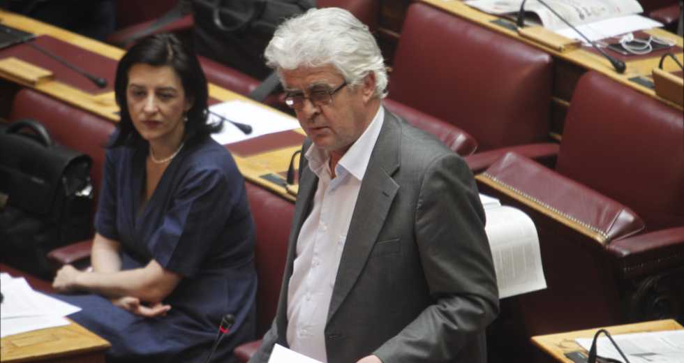 Ελληνες πολίτες για δεκαετίες χωρίς ιθαγένεια