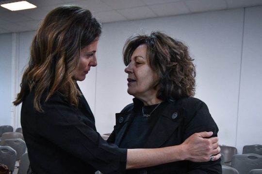 Η θεωρία των «δύο άκρων» σε νέες περιπέτειες