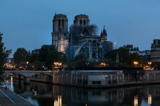 «Κιβωτός» για τη διάσωση θησαυρών της Παναγίας των Παρισίων