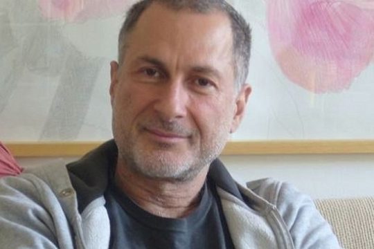 Σκλάβοι με κολάρο, αφέντες με συναίσθημα
