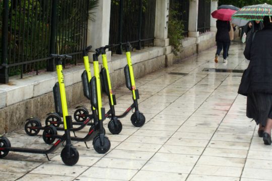 Αν ο σοσιαλισμός είχε ρόδες θα ήταν ηλεκτρικό πατίνι