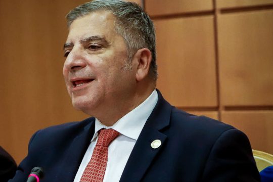 Άνετη νίκη Πατούλη έναντι Δούρου σε νέα δημοσκόπηση