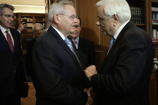 Οι επαφές Μενέντεζ στην Αθήνα