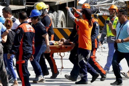 Αυξάνεται ο αριθμός των νεκρών από το σεισμό στις Φιλιππίνες