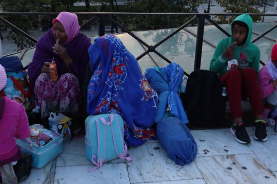 Αναζητούν… στέγη στο Σύνταγμα μετά την εκκένωση των καταλήψεων