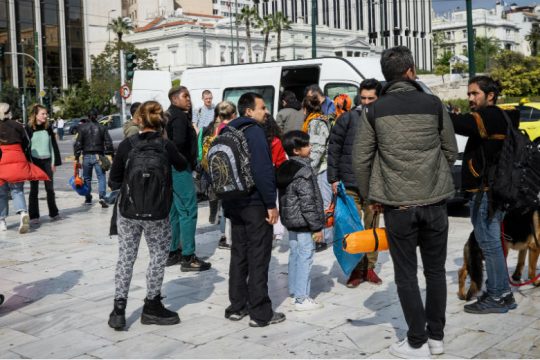 Αποχώρησαν οι πρόσφυγες από το Σύνταγμα