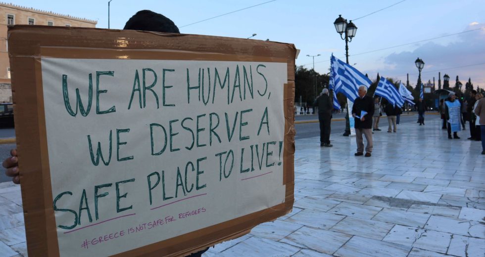 Φιλοξενία στα Γρεβενά προτείνουν στους πρόσφυγες του Συντάγματος