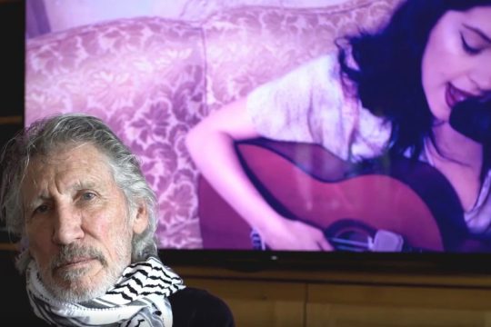 Βίντεο: Κάλεσμα του Roger Waters στην Κατερίνα Ντούσκα να μποϊκοτάρει τη Eurovision