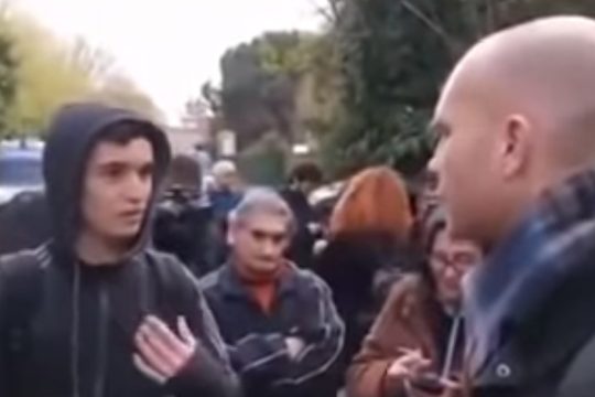 Ένας 15χρονος το νέο σύμβολο κατά της ακροδεξιάς στην Ιταλία
