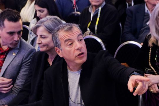 Το Ποτάμι παρουσιάζει ευρωψηφοδέλτιο και νέο λογότυπο