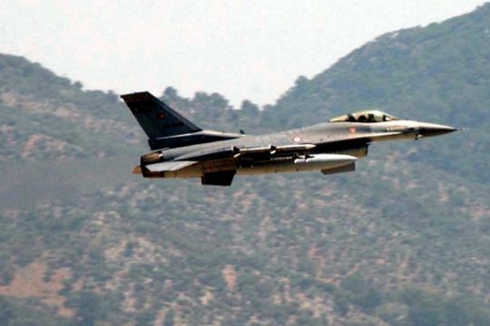 Τουρκικά F16 παρενόχλησαν το ελικόπτερο του αρχηγού ΓΕΣ