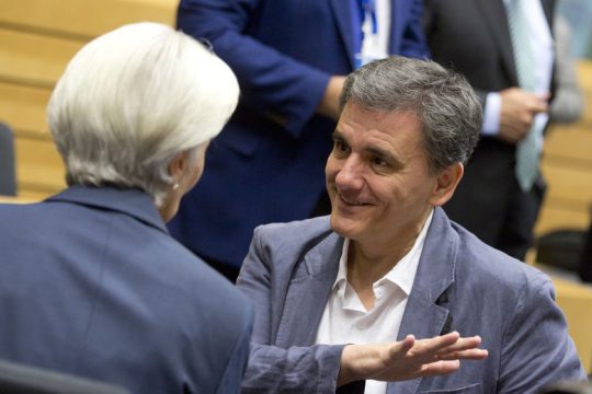 Λιγότερο ΔΝΤ, λιγότερη πίεση