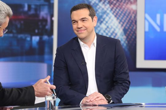 Πυρά κατά Τσίπρα για αφορολόγητο και Πρέσπες