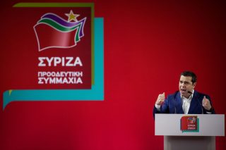 Οι δημοκρατικές δυνάμεις απέναντι στο σκοτάδι και στη διαπλοκή